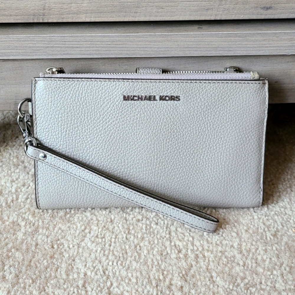 Michael Kors Adele Wristlet